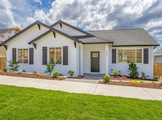 1092 Stanford Ave, Medford, OR