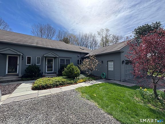 2nd image of 12 Juniper Meadow Road #12