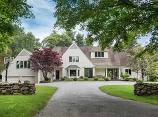 77 Lukes Wood Rd, New Canaan, CT 06840