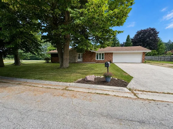 100 Highland STREET, Adell, WI 53001