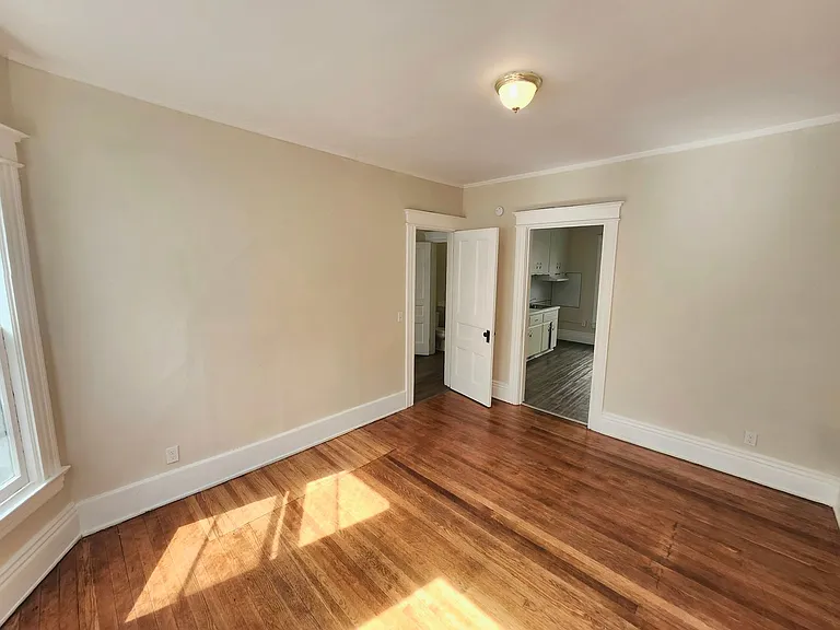 189-191 Parsells Ave — Photo 6