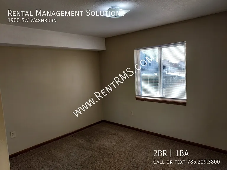 1900 SW Washburn Ave — Photo 11