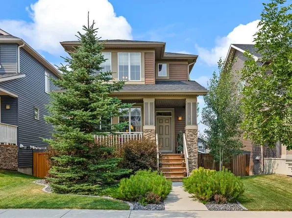 579 E Evanston Dr NW, Calgary, AB T3P 0H4