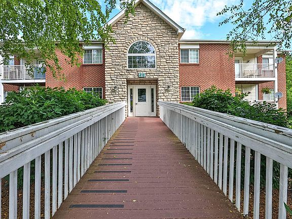 3rd image of 412 Marian Ln APT 3