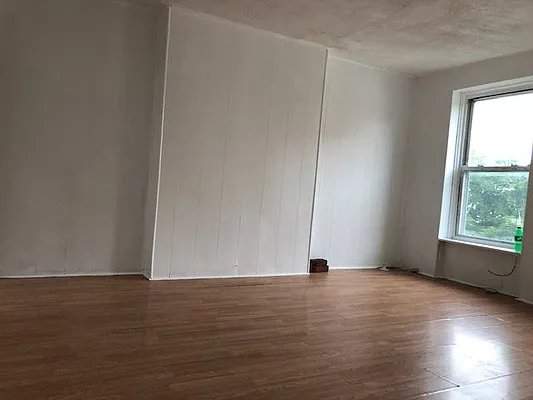 Rented by EXR | media 7