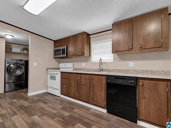 2nd image of 855 Cherrywood Ct