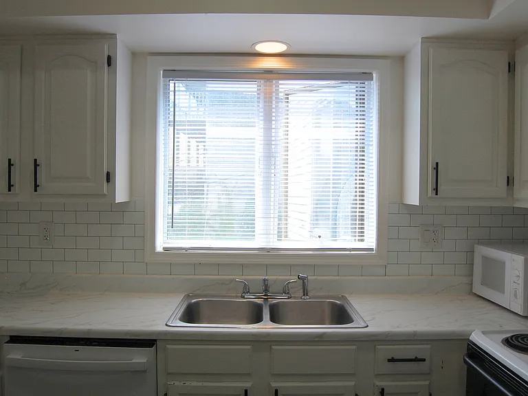 717 Main St #1 — Photo 2