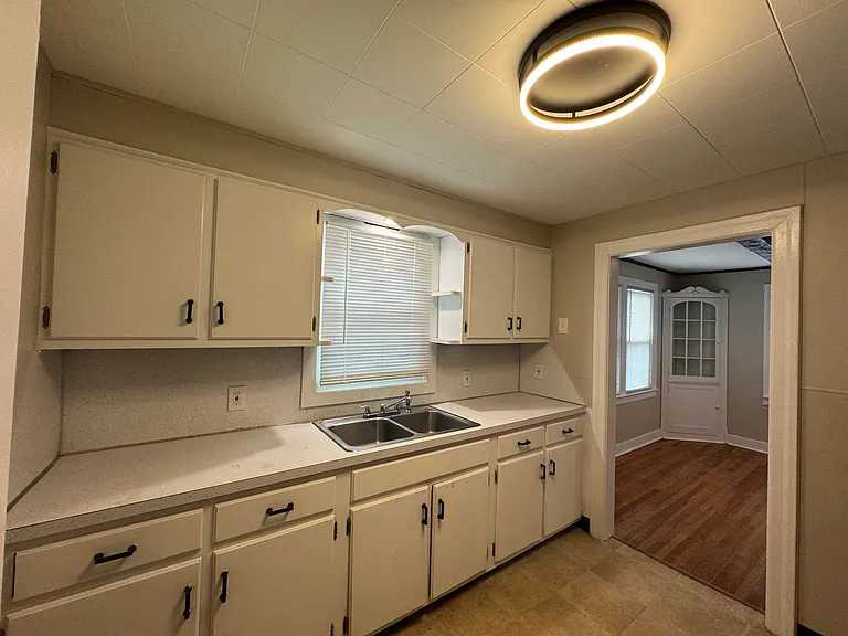304 Yorkshire Blvd — Photo 7