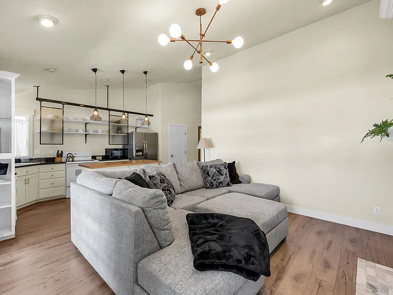 13944 S White Tail Cv — Photo 4
