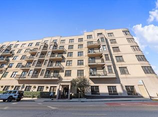 520 N Halsted St APT 314, Chicago, IL 60642