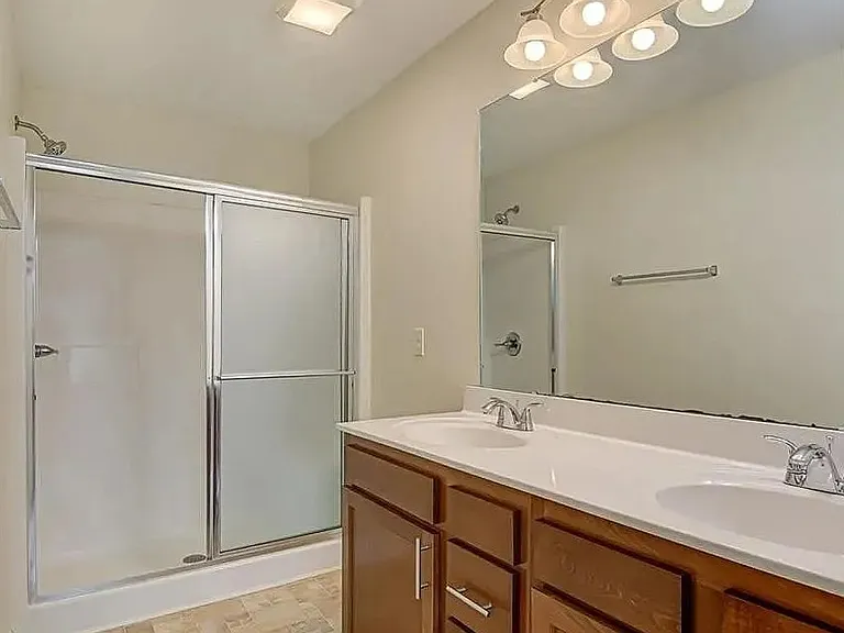 119 Summerland Dr — Photo 9