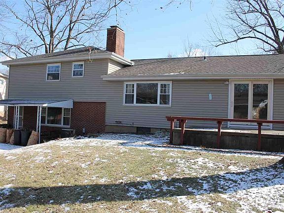 2nd image of 911 W Fairlawn Ln