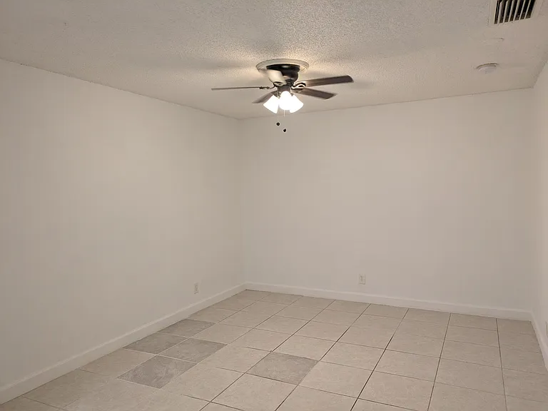 3502 Riverside Dr #3 — Photo 5