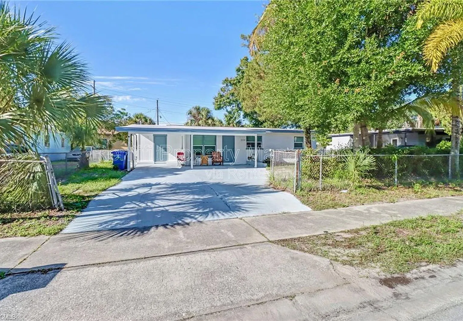 1 bed, 2.0 bath, 800 sqft, $1,199 — Photo 2
