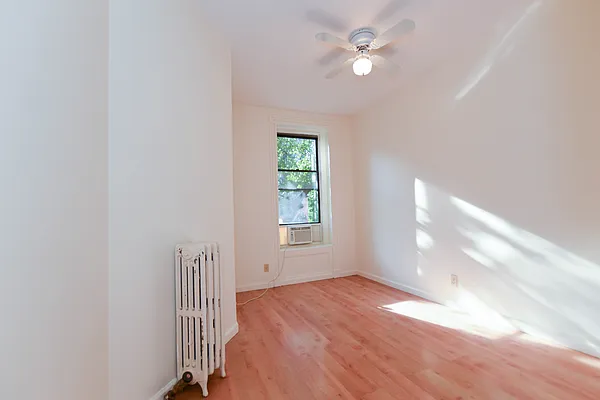 Rented by Douglas Elliman | media 19