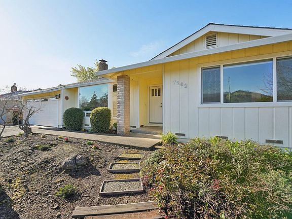 3rd image of 7262 Oakmont Drive