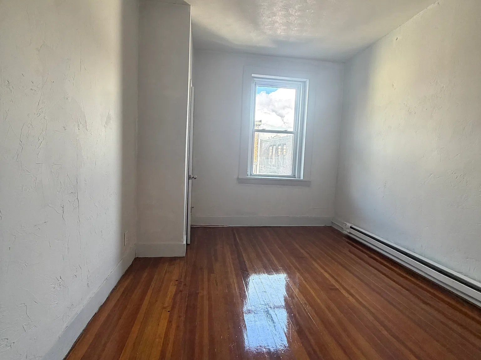 2 bed, 667 sqft, $3,000 — Photo 4