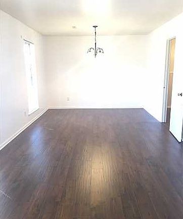 3rd image of 2428 39th St