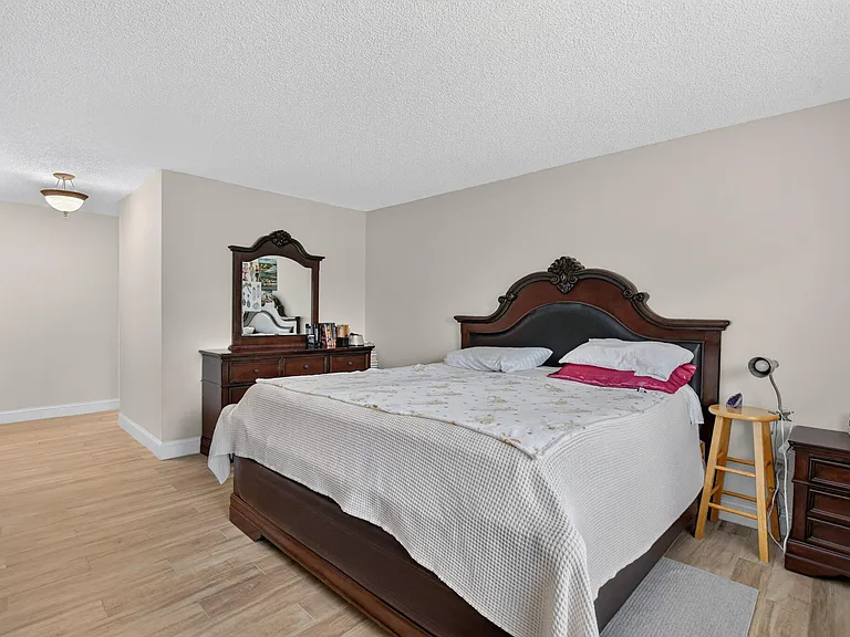 21211 Lago Cir #C — Photo 18