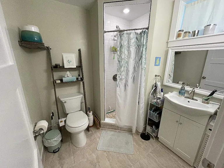 Poplar Ave — Photo 9