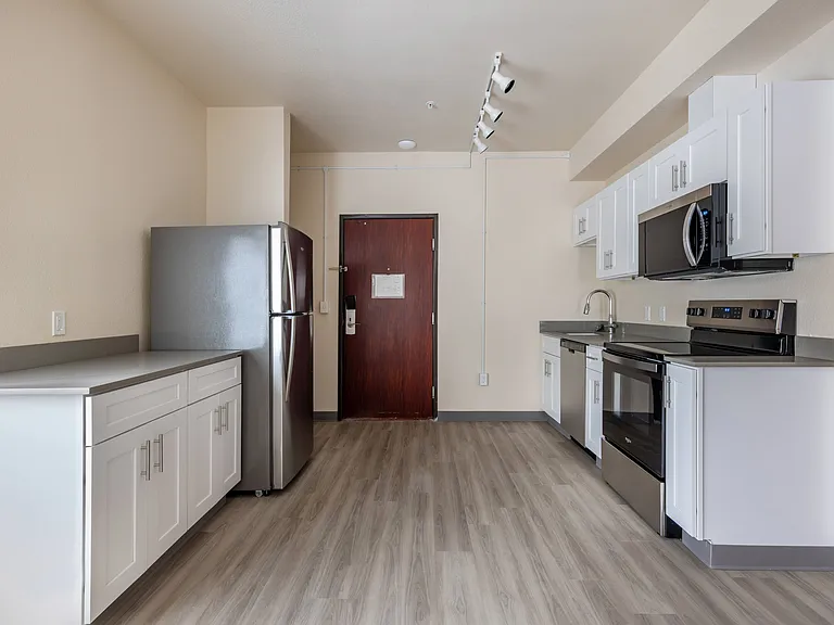 Woodland Flats Apartments — Photo 115