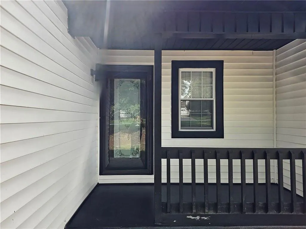 3 bed, 2.0 bath, 1523 sqft, $2,500 — Photo 3
