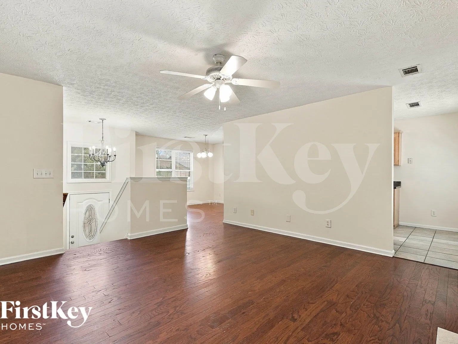 4 bed, 3.0 bath, 1875 sqft, $2,215 — Photo 4
