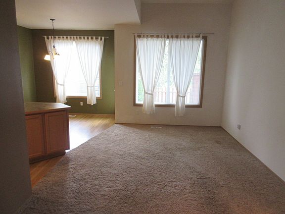 3rd image of 12718 64th Ave E