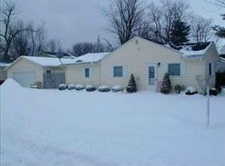6894 Claymoor Ave, Madison, OH 44057