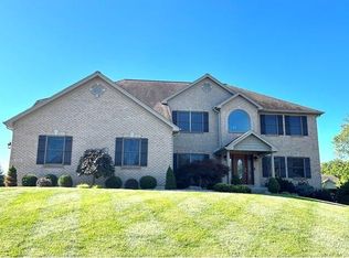 3201 Fox Run Dr, Hamilton, OH 45013