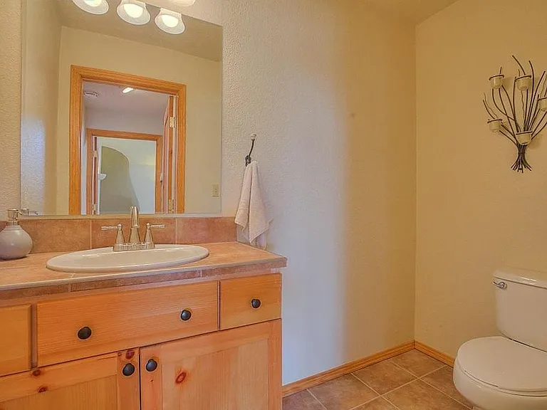 9 Teypana Dr — Photo 12
