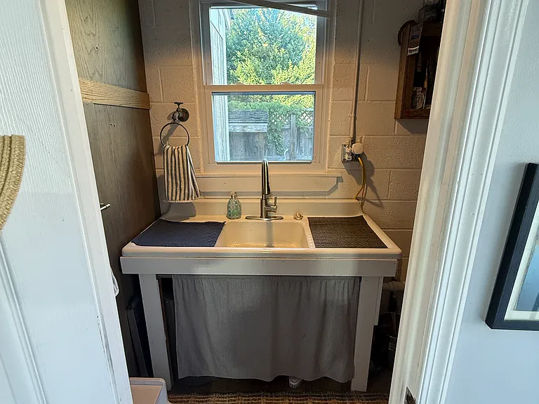 466 Manor Rd — Photo 41