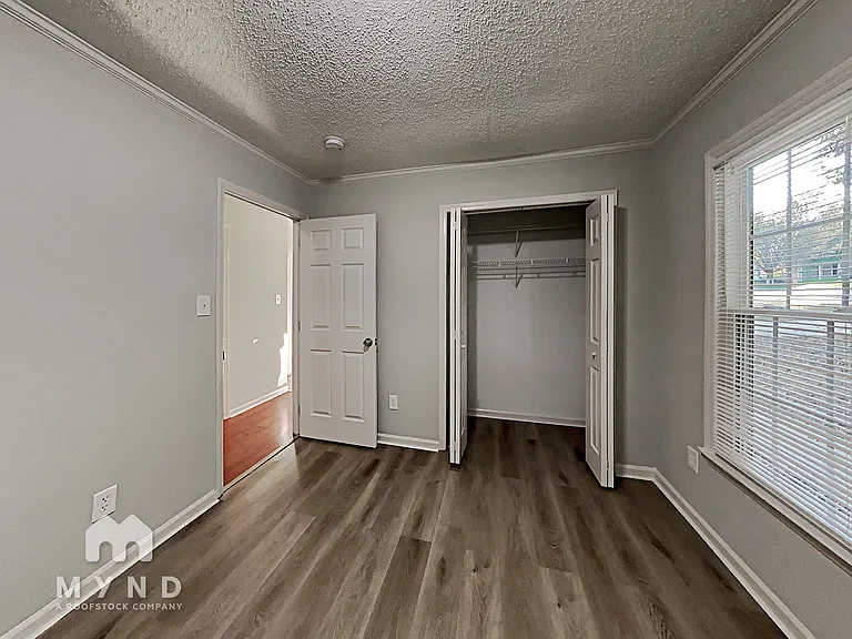 5716 Lambrook Ct — Photo 13