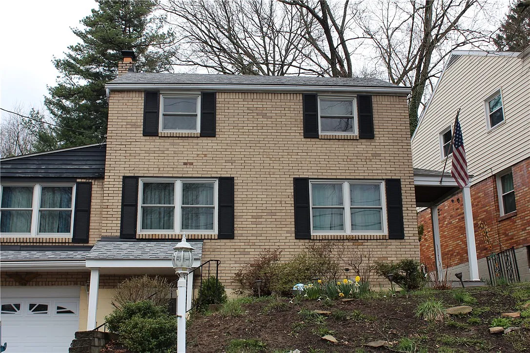 9 Glenview Ave photo 1