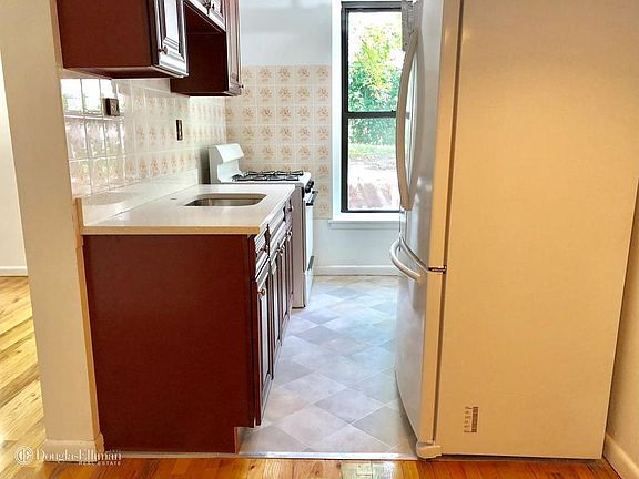 2nd image of 2812 24th Ave APT 1