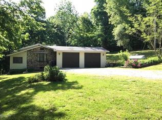 9364 Old Scenic Dr, Neosho, MO 64850