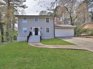 687 Bralorne Dr, Stone Mountain, GA 30087