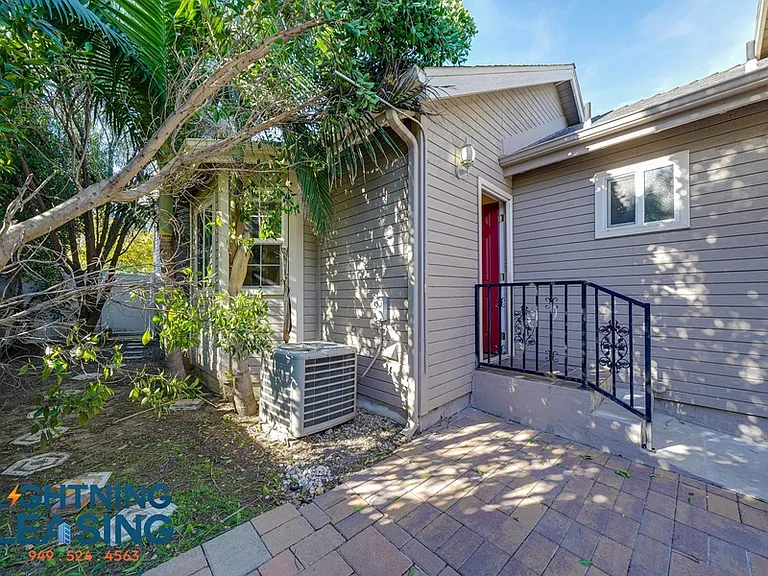 6182 Yolanda Ave — Photo 16