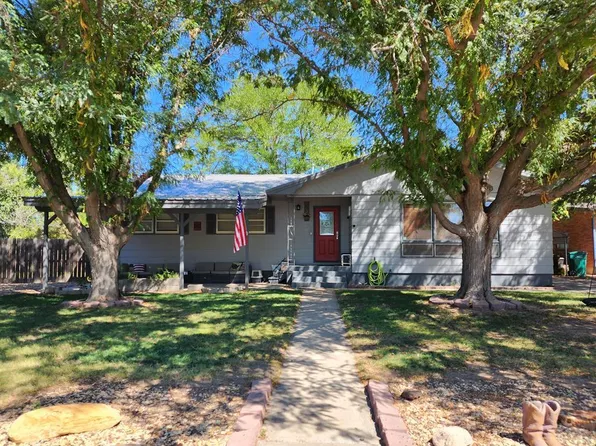 703 E Cedar St, Lamar, CO 81052
