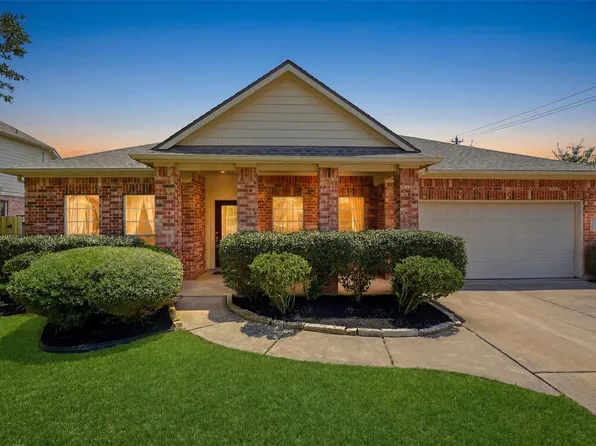 1760 Cypress Meadows Dr, Dickinson, TX 77539