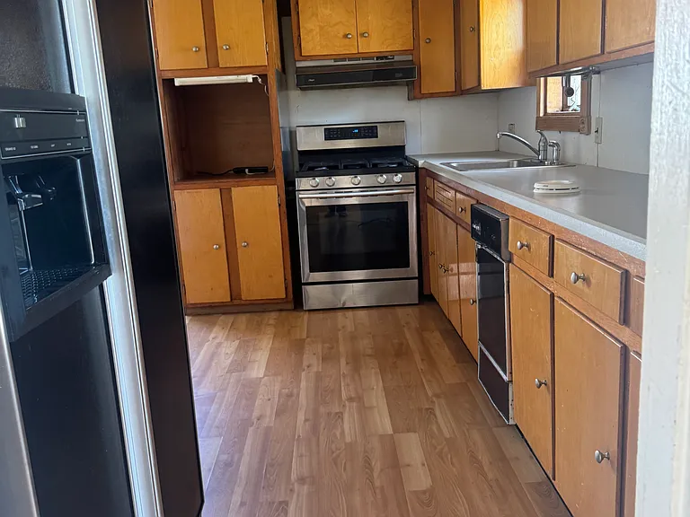 281 Lloyd St #2 — Photo 6