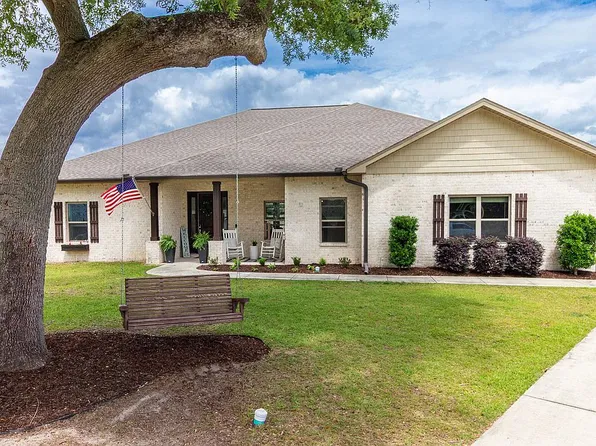 5912 Dun Barton Ct, Pace, FL 32571