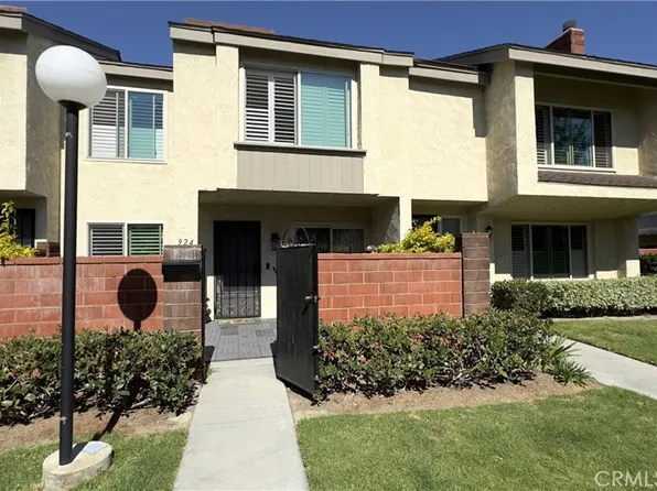 924 W Lamark Ln, Anaheim, CA 92802