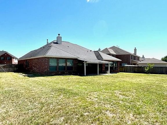 3rd image of 21627 Country Club Green Dr