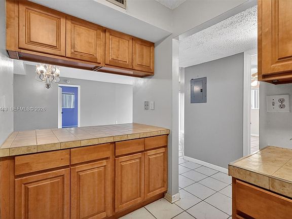 5th image of 20731 NE 4th Pl APT 104