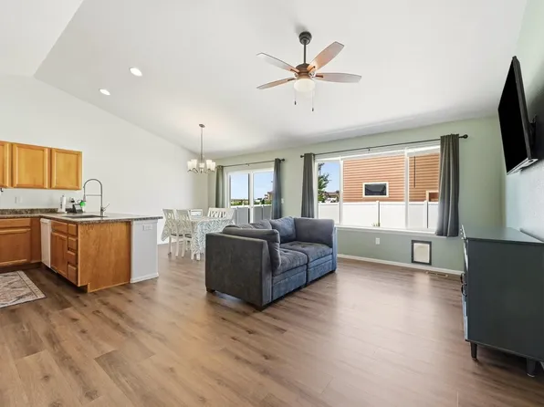987 Axis Dr, Severance, CO 80550