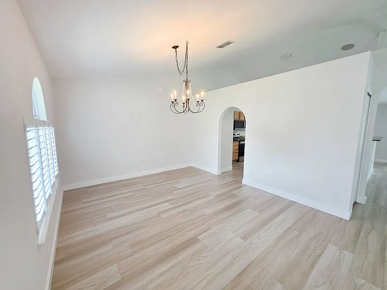 5230 Compass Pointe Cir — Photo 3