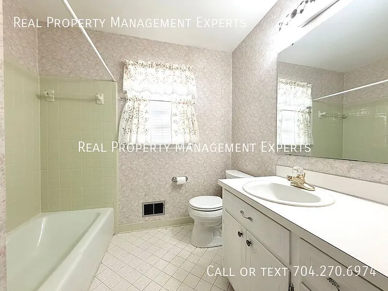 4017 Tamerlane — Photo 16