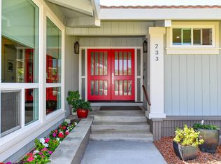 233 Saint Andrews Dr, Napa, CA