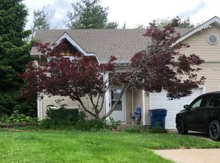 1135 Chancellor Dr, Edwardsville, IL 62025